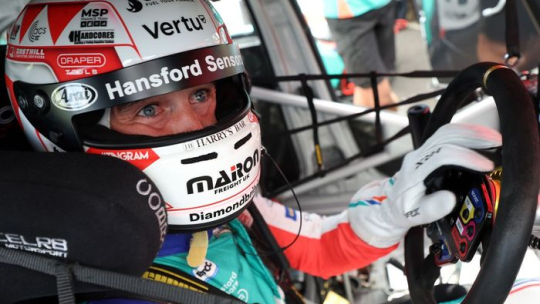 BTCC Donington Park: Ingram одержал убедительную победу в первом матче сезона