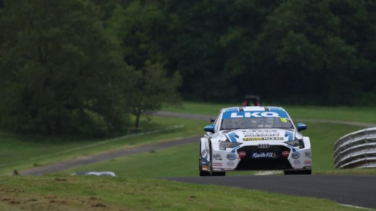 BTCC Oulton Park: Audi показала лучшее время после того, как Ford снизил мощность двигателя
