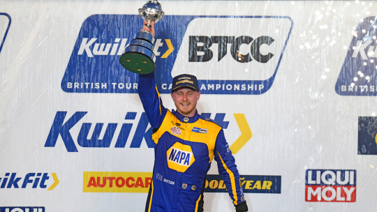 На трассе Brands Hatch официально объявлены победители чемпионата BTCC
